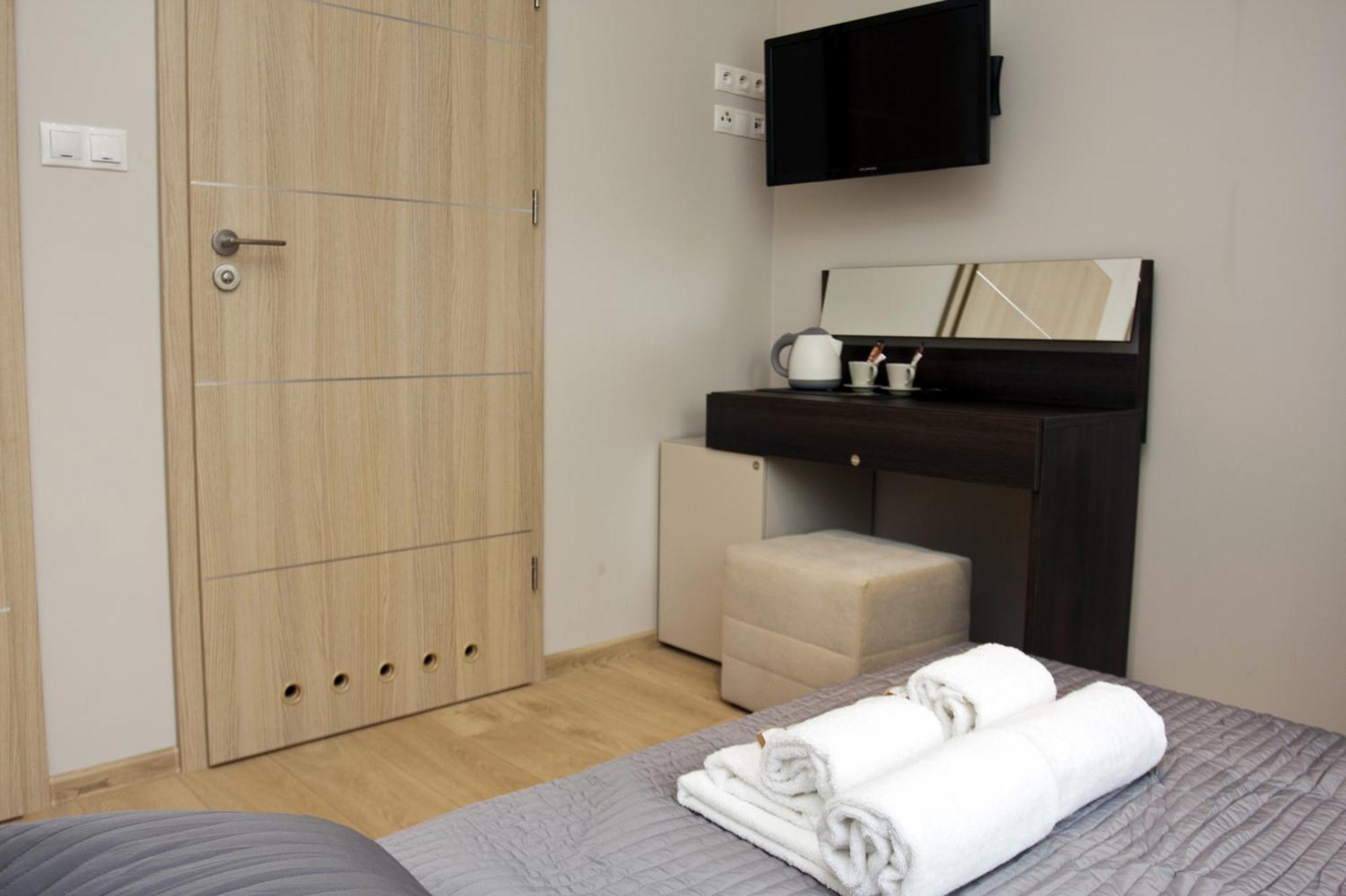 Villa Modlin Airport Nowy Dwor Mazowiecki Ruang foto